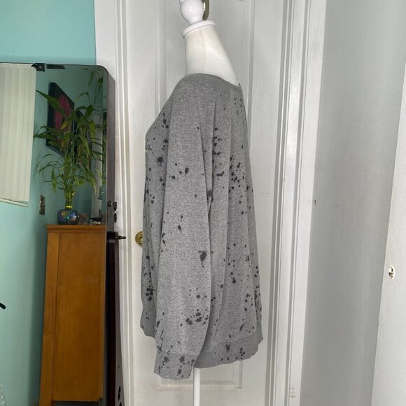 Torrid Gray Long Raglan Sleeve Crew Neck Classic Fit Skull Sweatshirt, 2X #290 - Picture 6 of 9